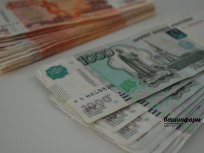 В Уфе руководитель подразделения нефтяной компании обобрал подчиненных